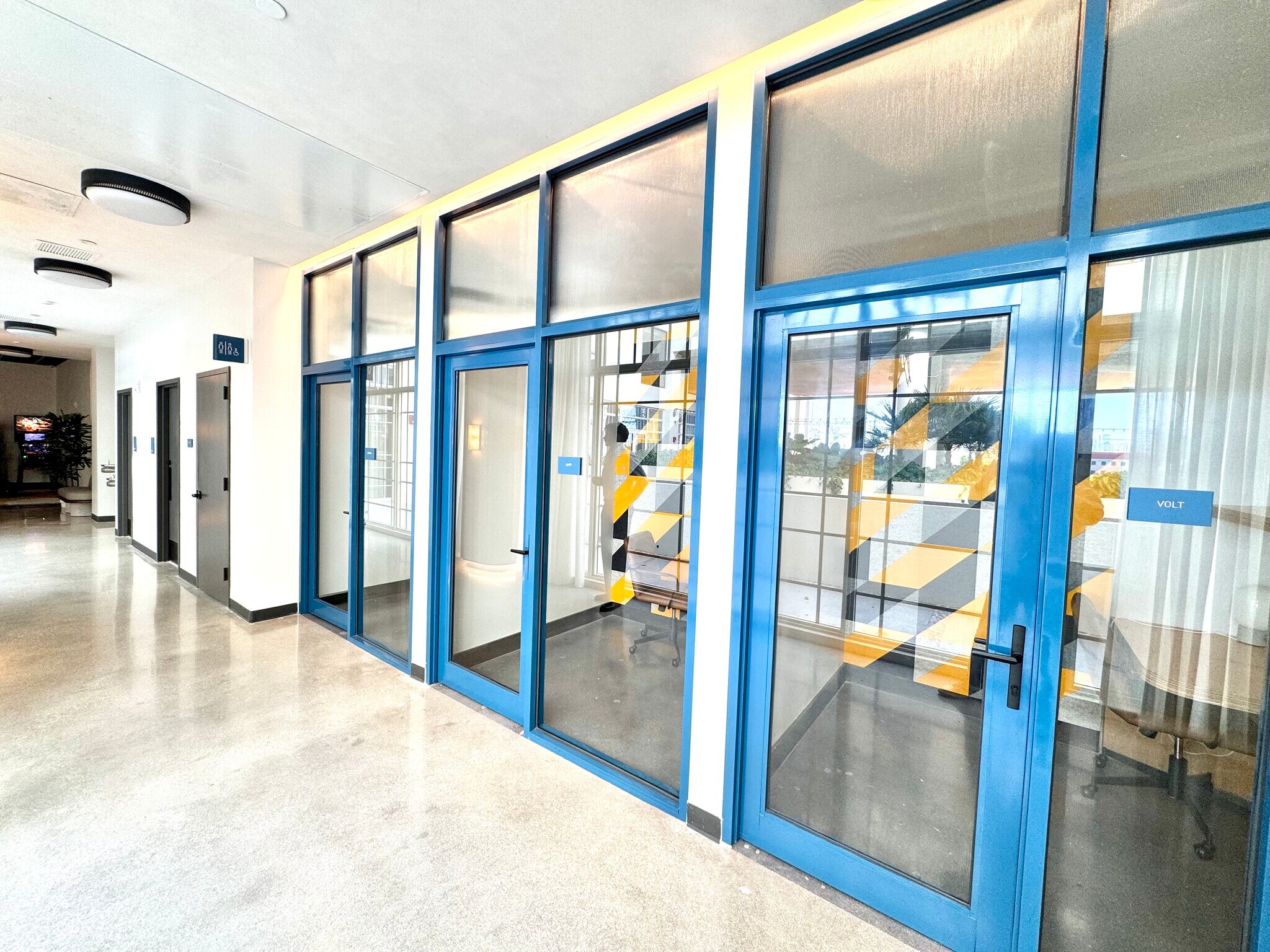 Building Photo - 1940 NW 2nd Ct