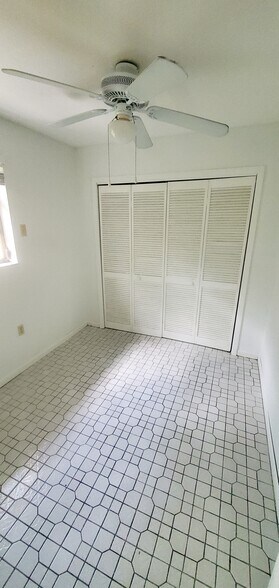 Building Photo - 840 Tangier St