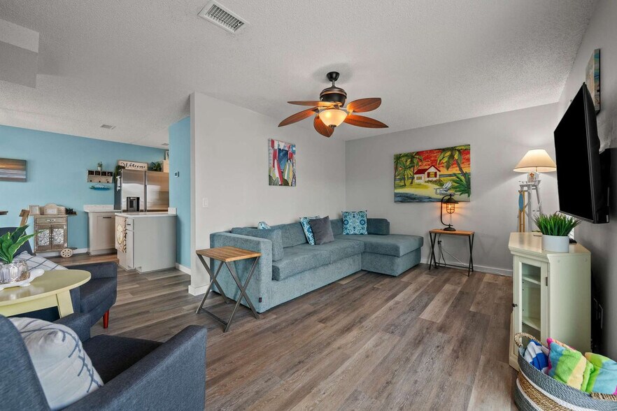 Building Photo - 22 Moreno Point Rd