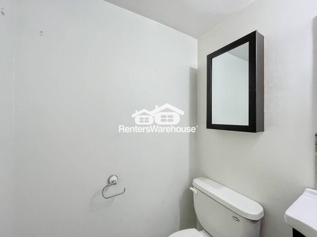 Building Photo - 4945 Paine Ln