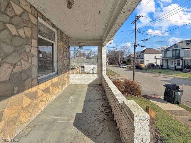 Building Photo - 1213 Plum St