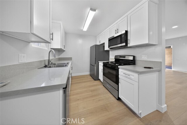 Building Photo - 232 N Verdugo Rd