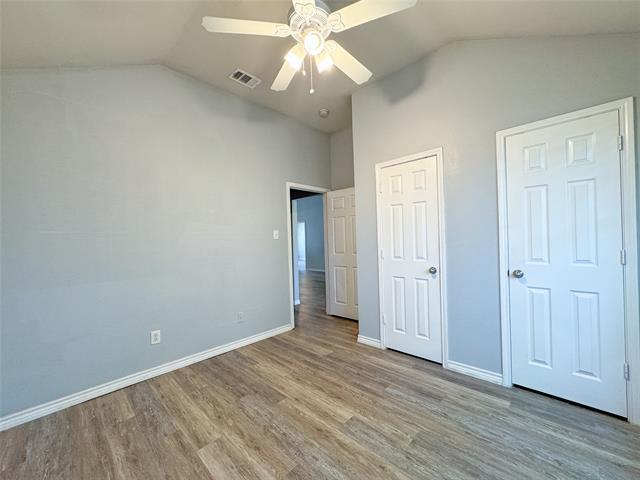 Building Photo - 2024 Sunny Side Dr