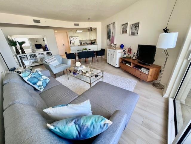 Building Photo - 19501 W Country Club Dr