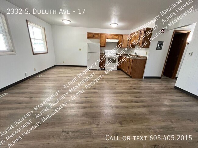 Building Photo - 2332 S Duluth Ave
