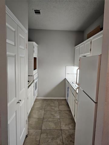 Building Photo - 9600 Royal Ln