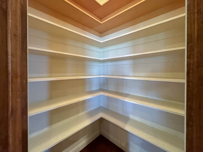 Building Photo - 1559 E Blackjack Rd E