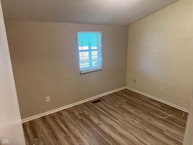 Building Photo - 830 N California St