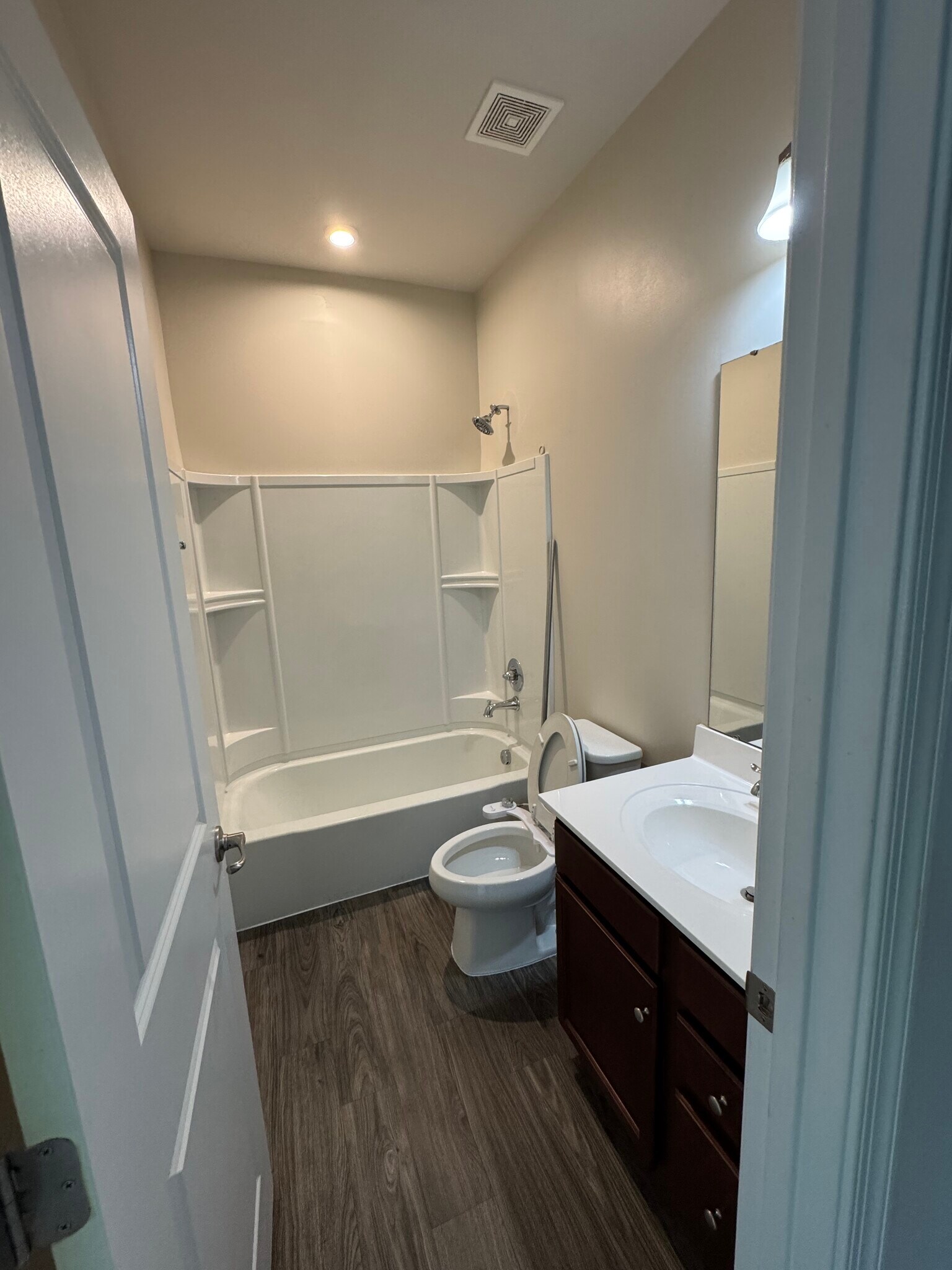 Building Photo - 2081 Elm Tree Ct