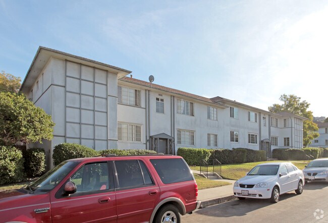 Building Photo - 4026-4044 West Blvd