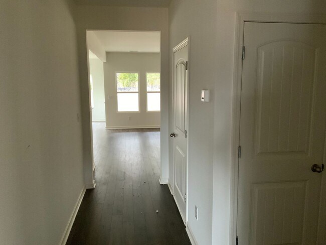 Building Photo - Coming Soon.   Springville’s Archers Cove 4BR /3BA/ 3 car garage 1 level