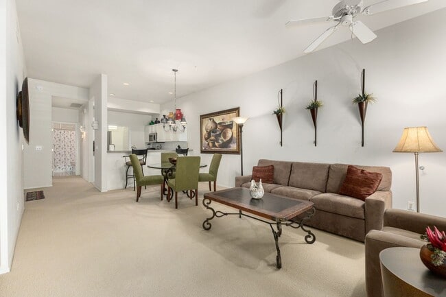 Building Photo - STUNNING Furnished OASIS 2 bed/2 bath Condo in McCormick Ranch