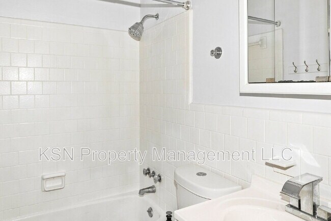 Building Photo - 32 Skyline Dr