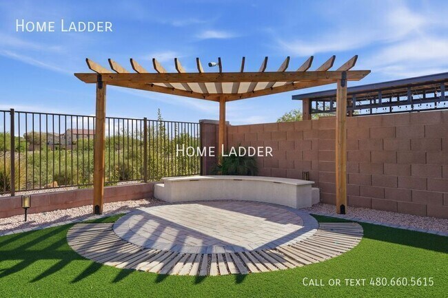 Building Photo - 10812 E Tesla Ave