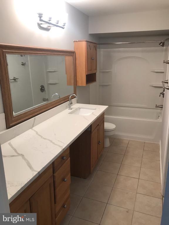 Building Photo - 5911 Prince James Dr