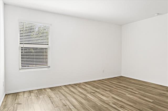 Building Photo - 405 Laurenbrooke Dr