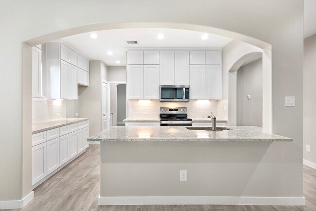 Building Photo - 28243 Chalet Park Dr