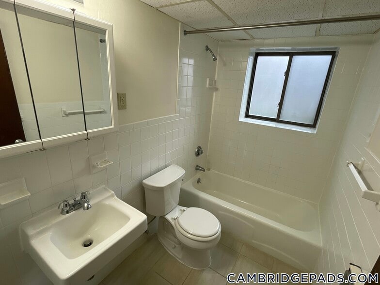 Building Photo - 15 Chester St