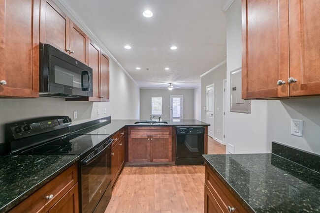 Building Photo - Adderman Point- 2 bed/2.5 bath Apartment