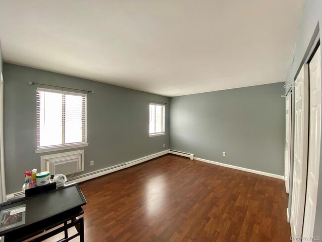 Building Photo - 404 Mountain Laurel Dr