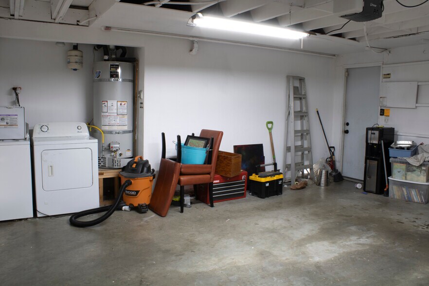 Building Photo - 4223 Freedom Dr