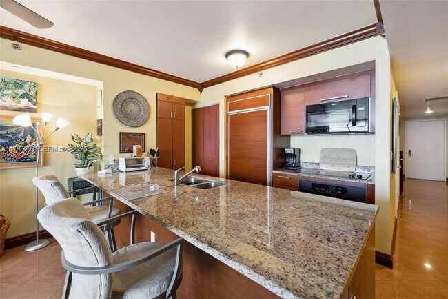 Building Photo - 1830 S Ocean Dr