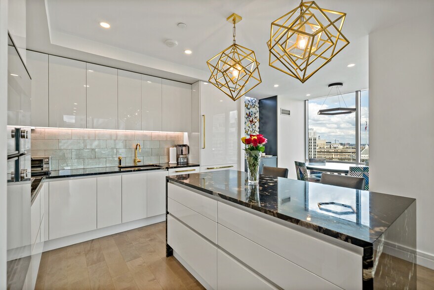 Kitchen - 1414 S Penn Sq