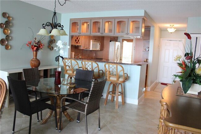 Building Photo - 750 N Ocean Blvd