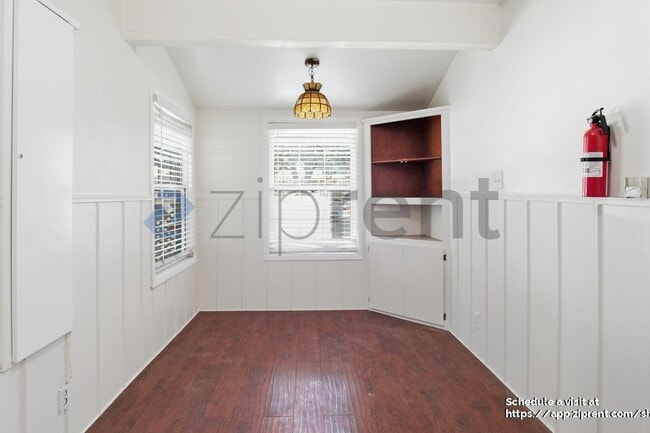 Building Photo - 4451 Stansbury Ave