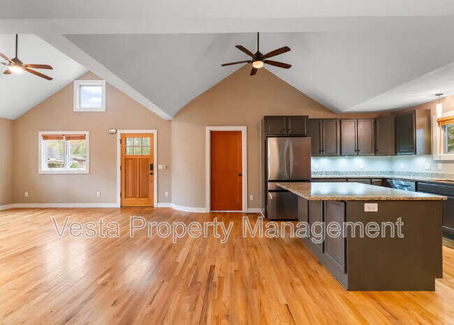 Building Photo - 318 Sulphur Springs Rd