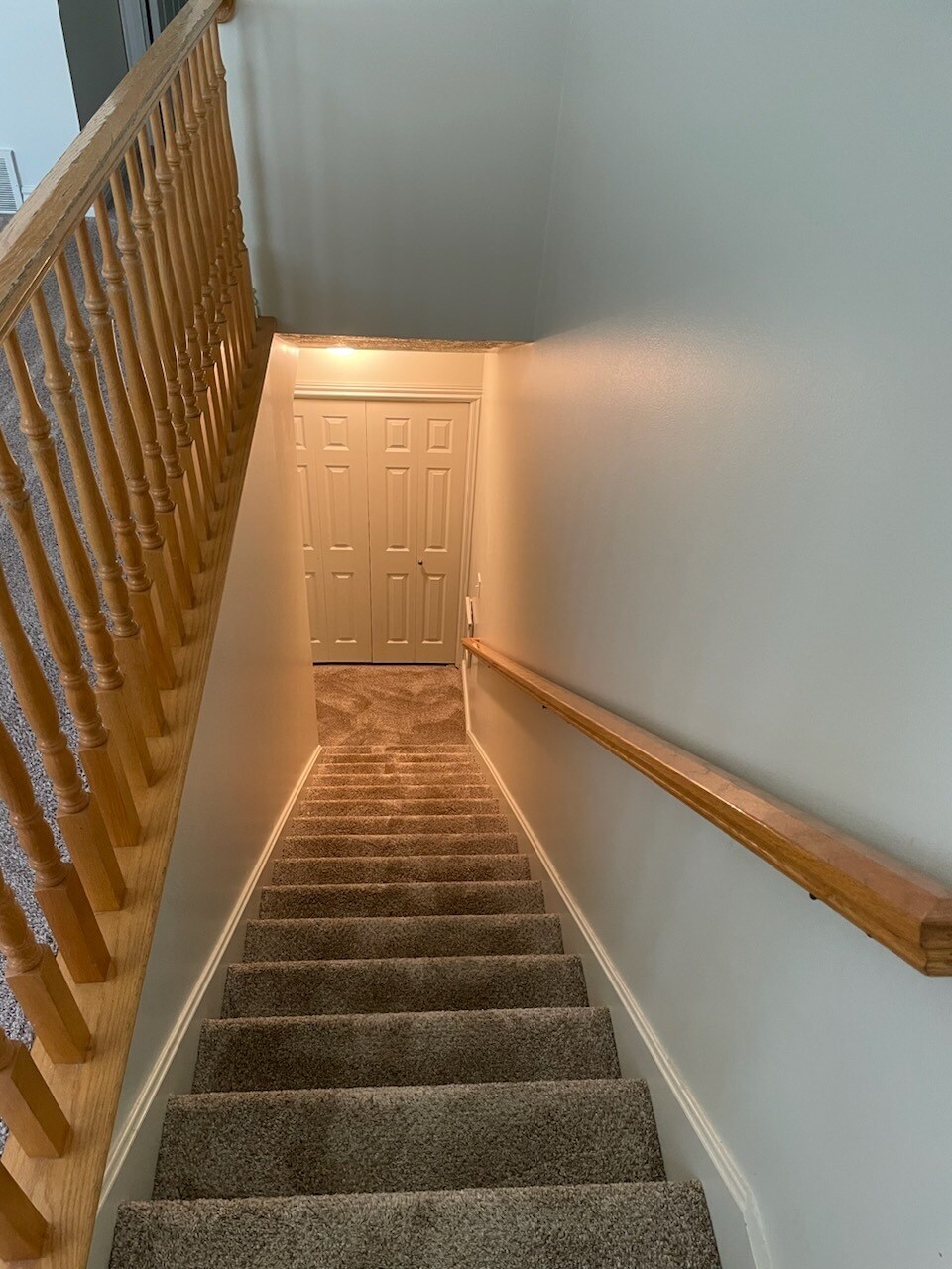 Building Photo - 4067 Hillcrest Cir