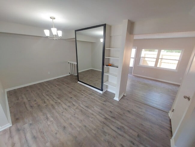 Building Photo - 804 Biltmore Dr