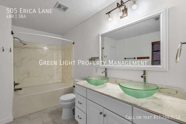 Building Photo - 505 Erica Ln