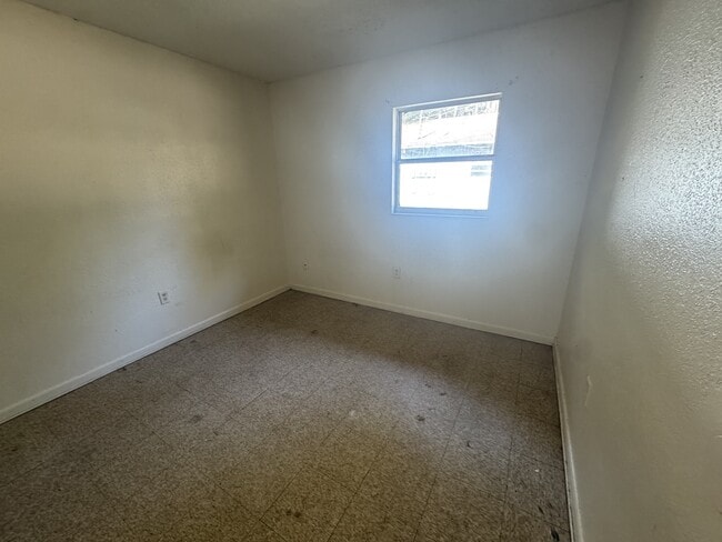 Building Photo - 505 Kilgore St