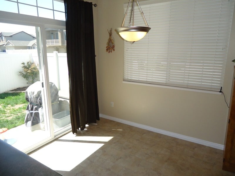 Building Photo - 977 Chelsea Ln