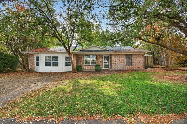 Primary Photo - 218 Kansas St