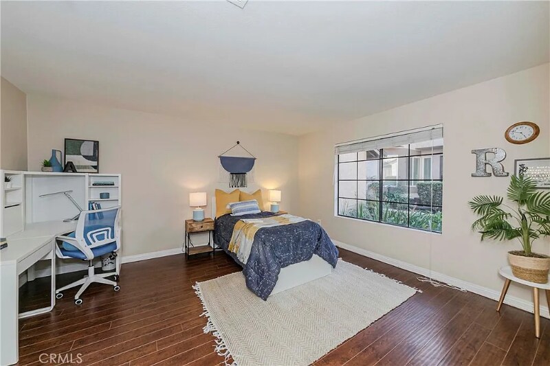 Building Photo - 2410 Plaza De Vista