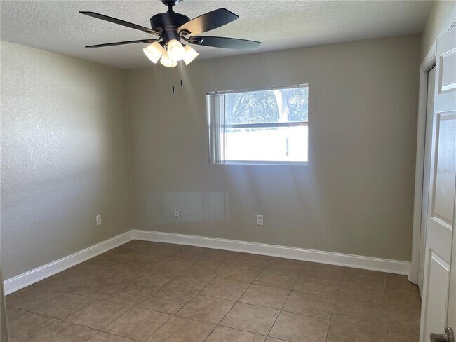 Building Photo - 26720 Hickory Loop