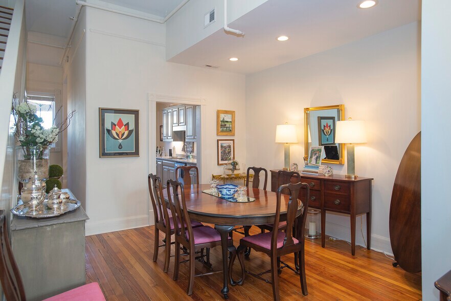 Living or Dining - 160 E Main St