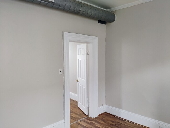 Building Photo - 903 Ridge Rd