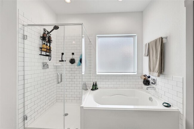 Building Photo - 13914 Frio Dr