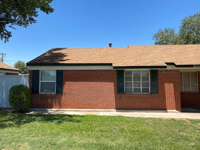 Building Photo - 3214 W Kansas Ave