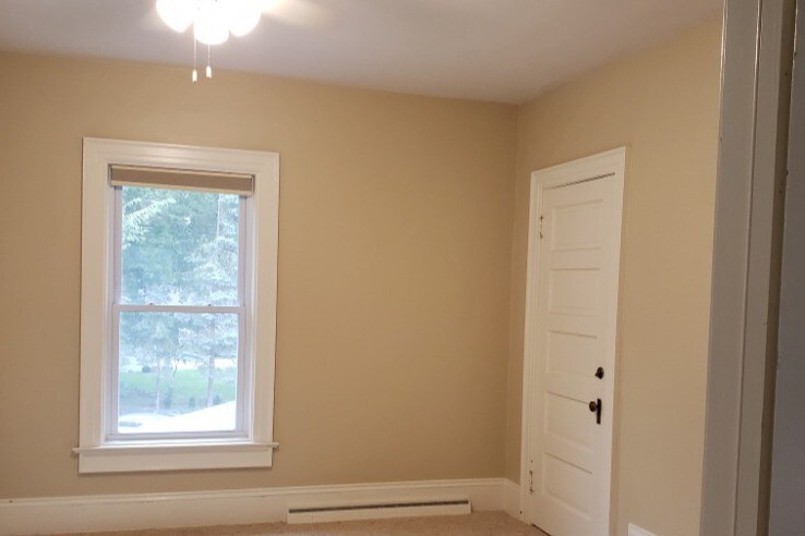 Bedroom 2 - 454 W Wisconsin Ave
