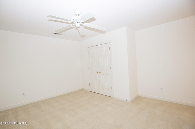 Building Photo - 287 Knoll Rd