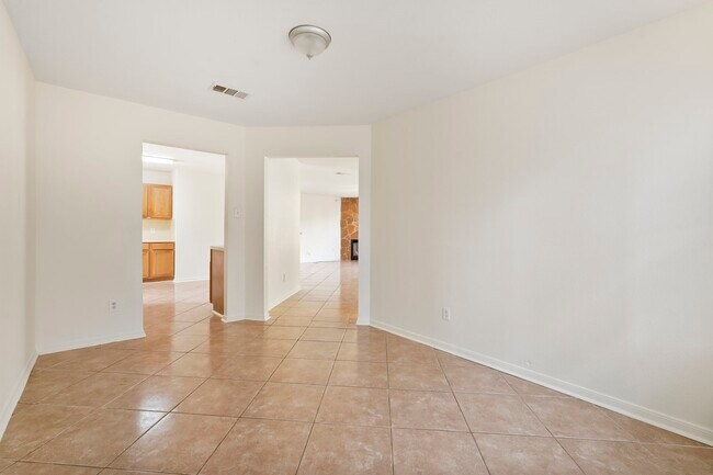 Building Photo - 16342 Blue Rock Springs Dr