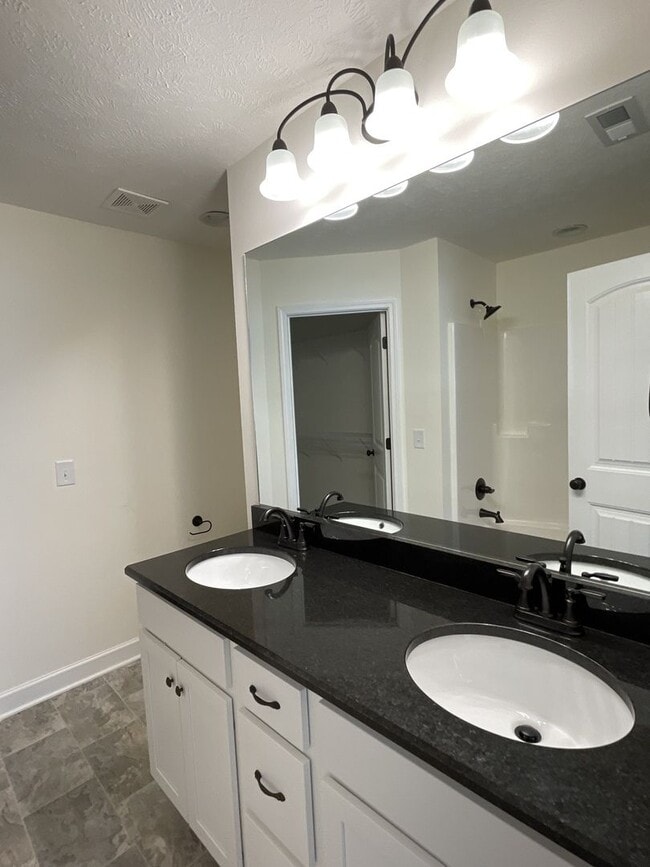 Building Photo - New Home in Buchanan Estates