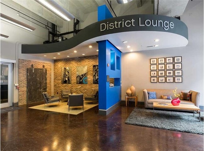 Building Photo - 202 1/2 Lavaca St