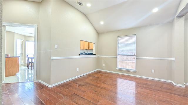 Building Photo - 5718 Creekridge Dr