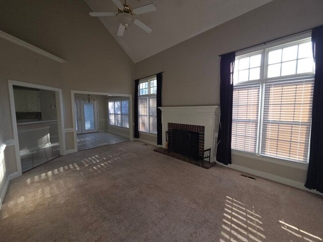 Building Photo - 234 N Marion Dr