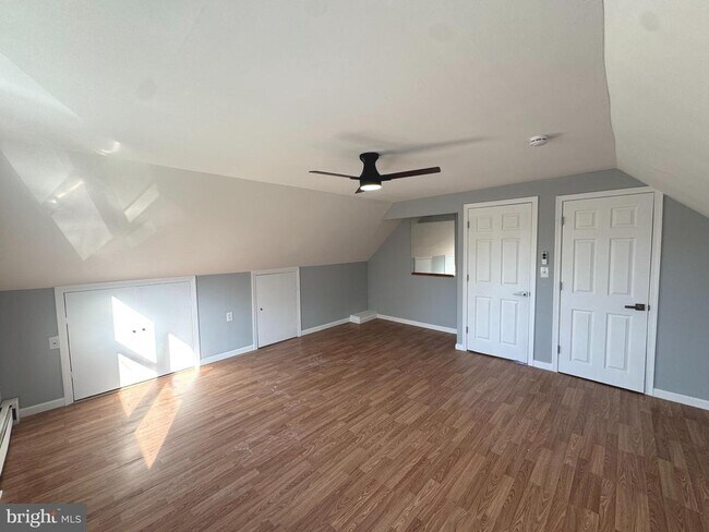 Building Photo - 74 Plumtree Ln